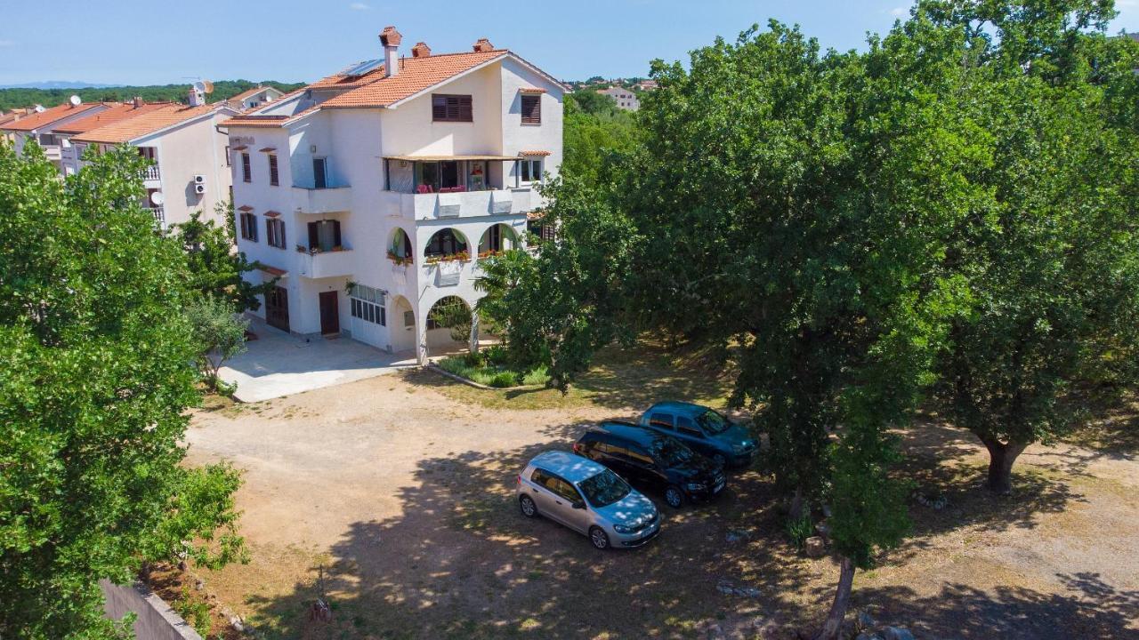 Apartman Mihael Malinska Eksteriør bilde